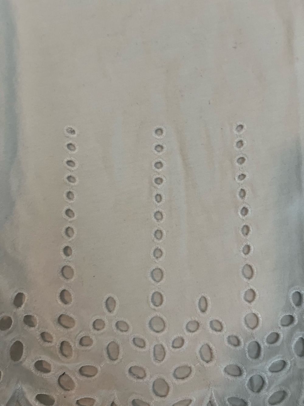 Reitmans White Short Sleeve Tee Trio with Ruched V-Neck and Eyelet Details - Picture 5 of 7